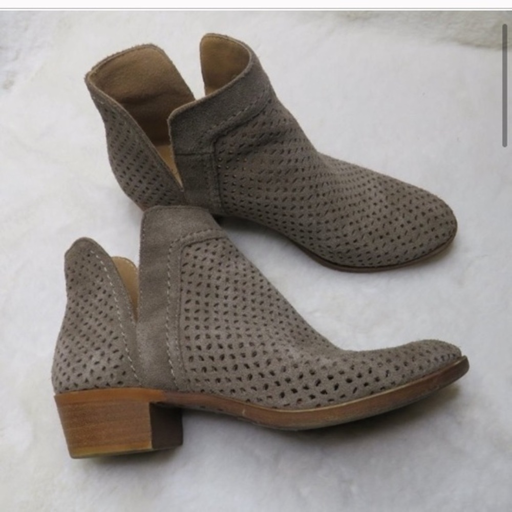 Lucky Brand‎ Brooklin Perforated Suede Booties